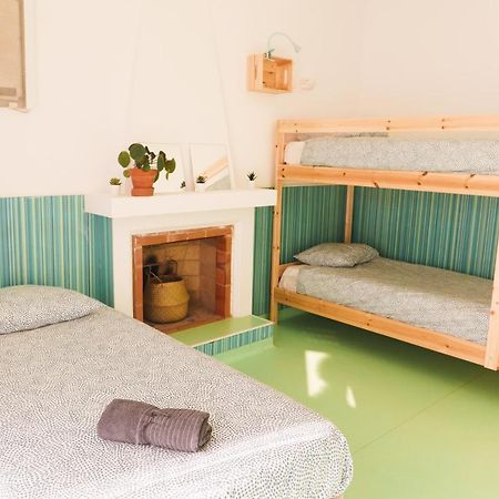 Hospedium Hostel Republica Surf House Ericeira Exteriör bild
